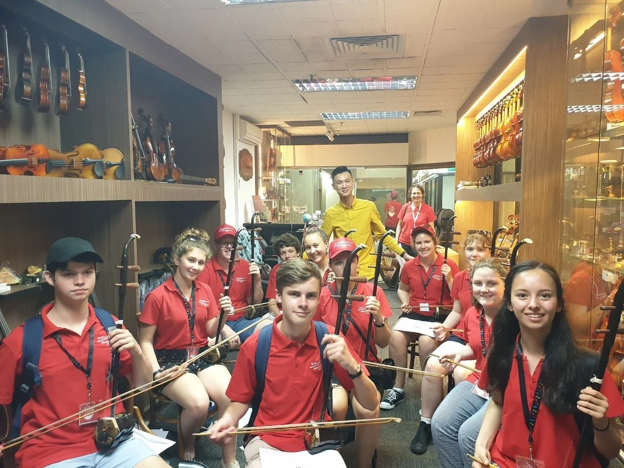 MNCYO musicians during the Singapore tour (photo 3343).